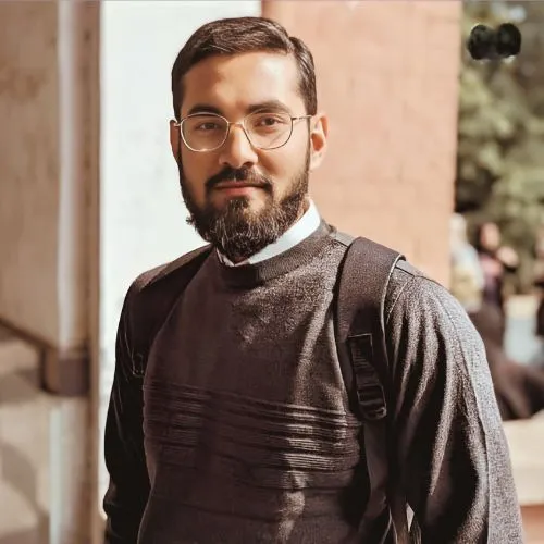 A portrait of our Hifz Program Head, Abdul Subhan.